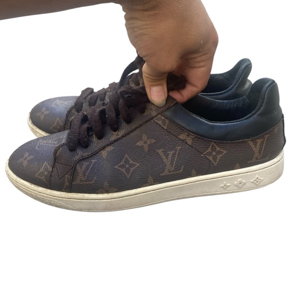 Louis Vuitton Luxembourg Low Trainers Monogram Size 9 Mens NOT ORIGINAL - Picture 1 of 13